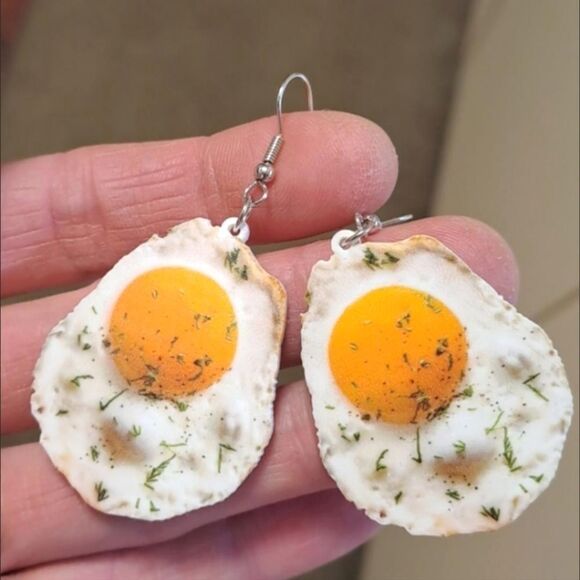 Realistic 5d fun dangle earrings - Picture 7 of 11